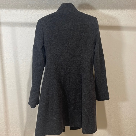 TAHARI Wool and Cashmere blend Coat size 8. - Picture 4 of 6